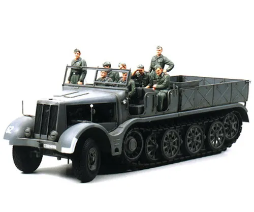 Tamiya 35239 Famo Halbkette SdKfz.9 18T - Wehrmacht Modellbausatz 1:35 - Plastik Modellbausatz im Maßstab 1:35, ideal für Modellbau-Enthusiasten, unmontiert und bereit für kreative Gestaltung.