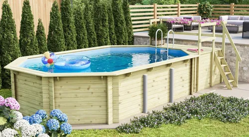 Karibu Pool 4 Set KDI mit Sonnenterrasse B und Eckterrasse - Massivholzpool mit 38 mm starken Blockbohlen, 111 cm Wassertiefe und 19,15 m³ Volumen. Ideal für Gartenfreuden und einfache Folienwechsel dank Einhängebiese.