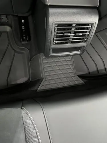 Fußmatte kompatibel mit Golf 7 (5G) Golf 8 Limousine (5H) Gummimatte Tunnel Mitte hinten Abdeckung Mitteltunnelabdeckung Premium Qualität