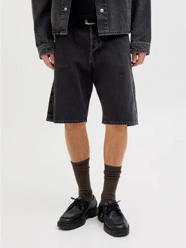 Jack & Jones Relaxshorts JJIALEX im Five-Pocket Style - Modische Relaxshorts aus 100% Baumwolle im lässigen Five-Pocket Style, perfekt für entspannte Tage. Ideal für einen lässigen Look im Sommer.