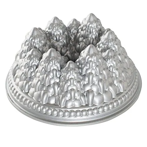 Nordic Ware Bräter Pine Forest Bundt Pan von Nordic Ware