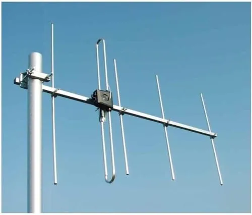 WB305 DAB+ / VHF Antenne - Außen- / Dachantenne mit 5 Elementen, 75 Ohm F-Anschluss und 8 dB Gewinn für optimalen Empfang von DAB+ und VHF.