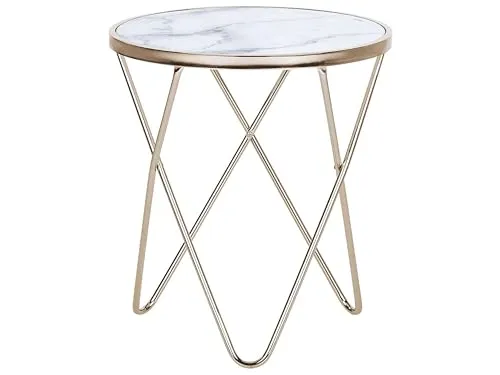 BELIANI Beistelltisch Weiß Gold – Modern mit Marmor-Optik - Eleganter Couchtisch mit runder Platte in Marmor-Optik und stabilen V-förmigen Füßen aus Metall. Ideal für stilvolle Wohnräume, glänzende Hochglanz-Oberfläche und modernes Design.
