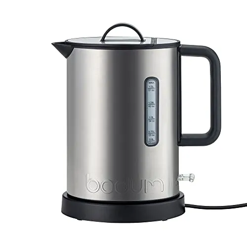 Bodum 1,5 l Elektrischer Wasserkocher 2020W - Hochwertiger Edelstahl-Wasserkocher mit 1,5 L Kapazität und 2020W Leistung, ideal für schnelles Erhitzen von Wasser, perfekt für Tee und Kaffee.