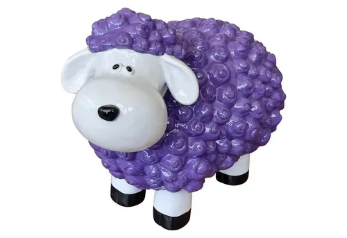 Dekofigur Bunte Schafe - Lustige Gartendeko in Lila - Tierfigur aus langlebigem Polyresin, ideal für den Innen- und Außenbereich. Verleihen Sie Ihrem Garten mit dieser humorvollen Deko eine fröhliche Note!