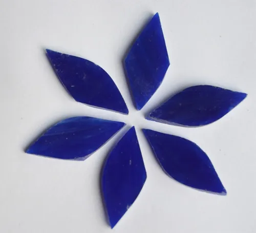 St. Tiffany Glas Blattform Handarbeit dunkelblau a 4x1,5cm, ca. 12g für Blüten 6