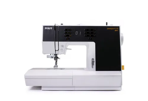 Pfaff passport 2.0 Nähmaschine - Kompakte und tragbare Nähmaschine mit 70 Stichen, ideal für Reisen und Nähkurse. Genießen Sie grenzenlose Freiheit beim Nähen mit dem einzigartigen IDT™ System für perfekten Stofftransport.