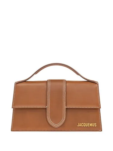 JACQUEMUS Umhängetasche Le Grand Bambino - Elegante Umhängetasche von Jacquemus in Light Brown aus hochwertigem Rindsleder. Mit abnehmbarem Schulterriemen und Tragegriff vielseitig tragbar. Ideal für stilvolle Alltagslooks und besondere Anlässe.