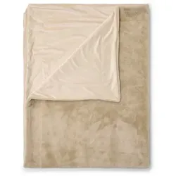 Essenza Felldecke Sand 150x200 cm - Luxuriöse Felldecke in Sandfarbe, aus GOTS-zertifiziertem Textil, ideal für Gemütlichkeit und stilvolle Wohnräume.