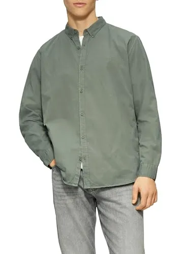 QS Regular Fit Twillhemd mit Logostickerei in Dunkles Salbeigrün - Herrenhemd im Regular Fit aus gewaschenem Baumwolle Twill, mit eleganter Logostickerei und Button-Down-Kragen für einen stilvollen Look.
