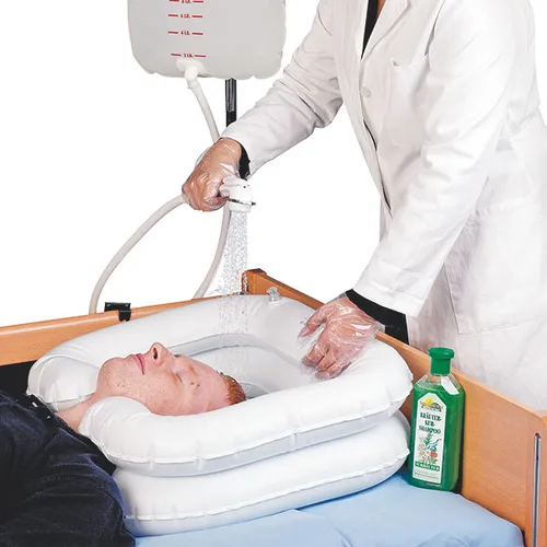 Mobile Kopfdusche mit Schlauch und Wasserreservoir von servoprax