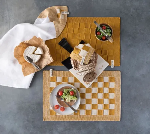 Knit Factory Tischdecke Uni Tischsets 50x30 cm Glatt Lila in weiß von Knit Factory