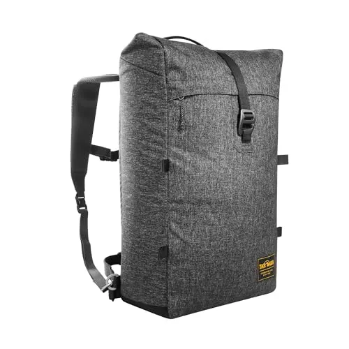 Tatonka Traveller Pack 25 - Daypack black - Praktischer 25L Daypack für Reisen und Alltag, mit gepolstertem Laptopfach und flach verstaubaren Rucksackgurten – ideal für Handgepäck.