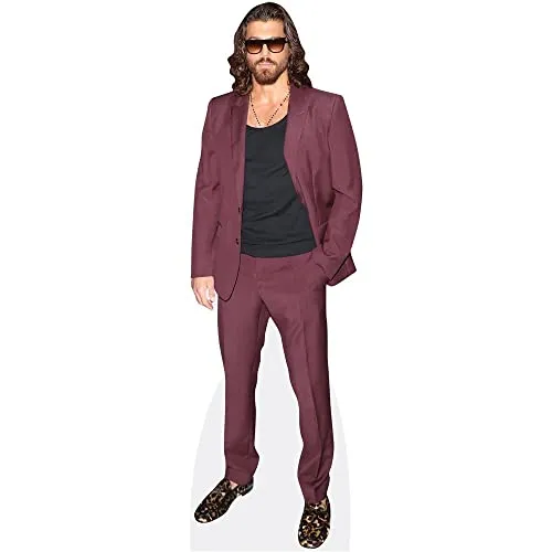 Can Yaman (Burgundy Suit) Pappaufsteller mini von Celebrity Cutouts