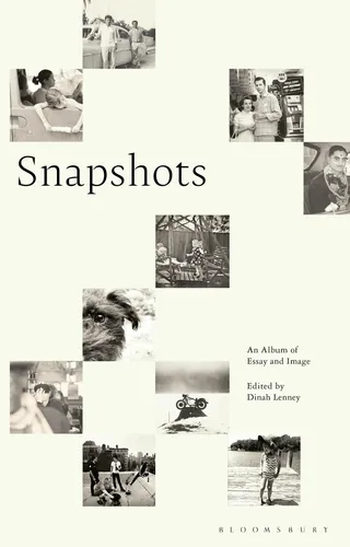 Snapshots: An Album of Essay and Image by Dinah Lenney - Hardback Buch mit 240 Seiten, bietet eine einzigartige Kombination aus Essays und Bildern, perfekt für Literatur- und Kunstliebhaber.