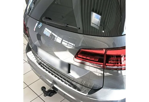 RECAMBO Ladekantenschutz für VW GOLF SPORTSVAN - Abdeckblenden - Hochwertiger V2A Edelstahl mit 100% Passgenauigkeit schützt Ihren Lack und verleiht Ihrem Fahrzeug eine exklusive Optik. Einfache Montage mit vormontiertem Spezialklebeband!