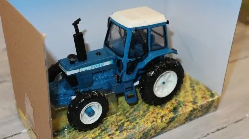 Britains 43322 Ford TW20 4-WD 1:32 - Landwirtschaftsfahrzeug im Maßstab 1:32, detailgetreu und ideal für Kinder ab 3 Jahren - perfekt für kreative Spielstunden!