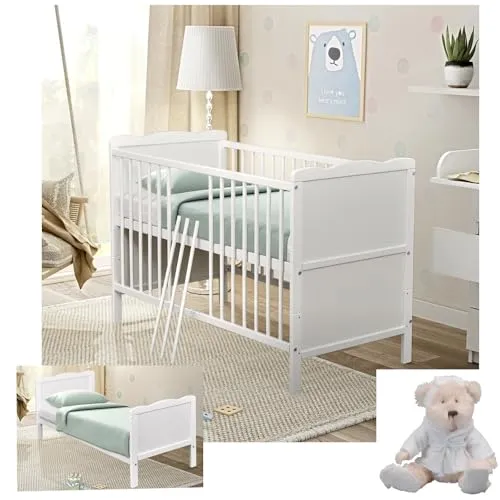 Baby-Delux Babybett Jack 2in1 140x70 Weiß - Gitterbett aus massivem Kiefernholz mit höhenverstellbarem Lattenrost, herausnehmbaren Schlupfsprossen und Komfort-Matratze. Praktische Schublade für zusätzlichen Stauraum.