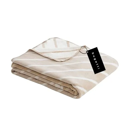 bugatti Kuscheldecke 150x200 cm - Beiger Baumwollmix, Made in Germany - Bettdecken: Kuschelige Decke aus hochwertigem Baumwollmix, pflegeleicht und ideal für gemütliche Abende auf dem Sofa oder als stilvolle Tagesdecke.