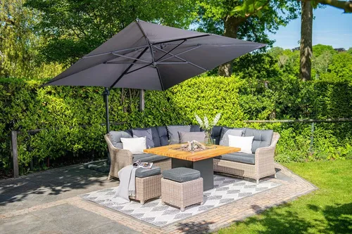 Garden Impressions HAWAII Alu-Ampelschirm 2,7x2,7m - Sonnenschirm mit dreh- und neigbarer Funktion, inkl. Kreuz-Schirmständer. Wetterfest und UV-Schutz 50+, ideal für Garten und Terrasse.