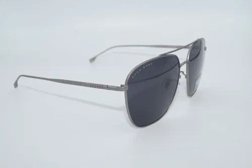 HUGO BOSS BLACK Sonnenbrille BOSS 1307 R81 – Stilvoller UV-Schutz - Elegante Unisex-Sonnenbrille mit 100% UV-Schutz. Hochwertiger Metallrahmen in Silber und blaue Graugläser für einen modernen Look.