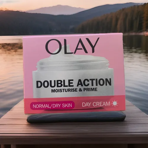 OLAY C/IDRATA&PROTEGGE 50 ML - Hochwertige Feuchtigkeitscreme, schützt die Haut und spendet intensive Hydration für ein strahlendes Aussehen.
