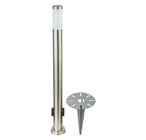 Außenstehlampe Silber mit Erdspieß und 2 Außensteckdosen - Edelstahl Wegeleuchte für den Garten mit IP44 Schutzklasse, bietet zusätzlich 2 Außensteckdosen für Gartengeräte. Ideal zur Beleuchtung und Stromversorgung im Freien.