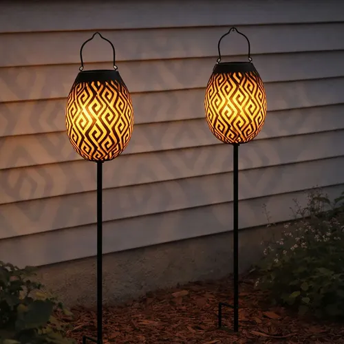 Solarleuchte Hängelampe 2er Set - goldene LED Tischlampe für den Außenbereich - Wetterfeste Solarleuchte im eleganten goldfarbenen Design. Ideal für Garten und Balkon, sorgt für stimmungsvolle Beleuchtung mit warmweißem Licht. Einfach zu montieren und energieeffizient.