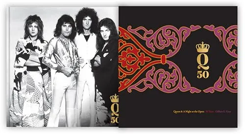 Queen & a Night at the Opera: 50 Years - Die Biographie - Biographie von Heavy Metal-Musikern, die die Geschichte und den Einfluss des legendären Albums 'A Night at the Opera' von Queen beleuchtet.