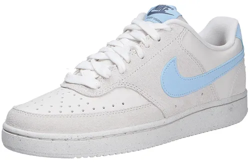 Nike W Court Vision Lo Nn Sneaker in Beige - Größe 39 - Stylische Sneakers von Nike in Beige, Größe 39. Ideal für den Alltag, bieten sie Komfort durch weiches Obermaterial und eine flache Sohle für entspanntes Tragen.