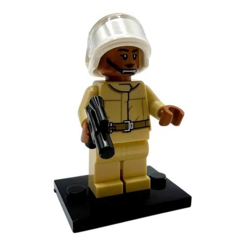 LEGO® SMART Play: Lukes Rot Fünf X-Wing (75423) mit interaktiven Effekten - Erlebe interaktiven Spielspaß mit Lukes Rot Fünf X-Wing aus LEGO Star Wars. Inklusive SMART Brick, Minifiguren und dynamischen Licht- und Soundeffekten für Kinder ab 6 Jahren.