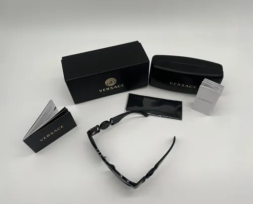 Versace VE4361 Unisex-Sonnenbrille - Stilvolle Achteckige Form - Sonnenbrillen für Damen und Herren, mit elegantem schwarzem Kunststoff-Gestell und grauen Gläsern für optimalen UV-Schutz und modernen Look.