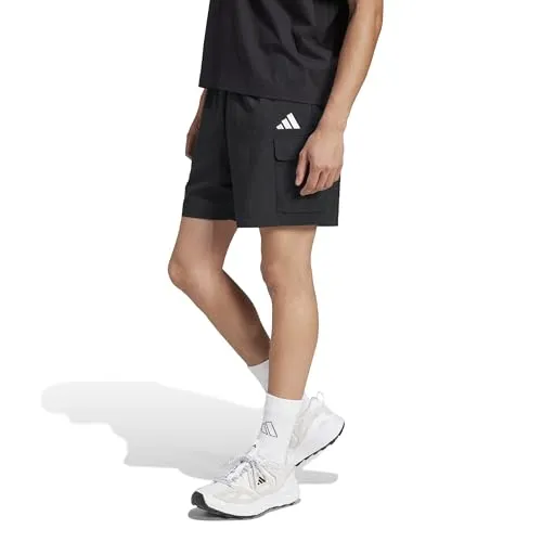 adidas Herren Essentials SMALL Logo Cargo Chelsea Short, XL - Komfortable Freizeitshorts - Sportliche Shorts aus 100 % recyceltem Polyester mit elastischem Bund und praktischen Seitentaschen - ideal für Freizeit und Sport.