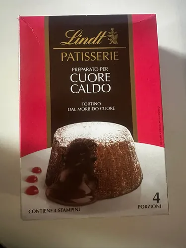 Lindt & Sprüngli Feines Backen Lava Cake Backmischung - Kuchenmischung für 4 glutenfreie Portionen, enthält feinste Lindt Schokolade und eine Backform. Ideal für ein schnelles und köstliches Dessert!
