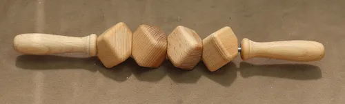 Tuuli – Massagerolle aus Holz mit 4 Würfeln, gegen Cellulite, Muskelverspannung