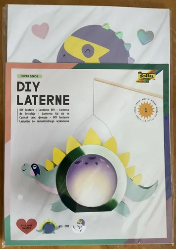 folia 94204 - Laterne Bastelset SUPER DINOS, ca. 10 x 23 x 33 cm - Bastelmaterial für eine Laterne, gestaltbar als Dino oder Dino-Baby