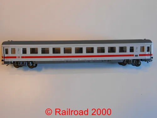 Märklin Personenwagen 40501 - H0 InterCity-Schnellzugwagen der DB AG 2. Klasse, ideal für Modelleisenbahn-Enthusiasten ab 15 Jahren