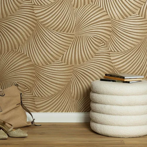 Erismann Vliestapete Art déco beige 1052530 - Elegante Art-Déco Tapete in Beige-Gold mit geschwungenem Fächermuster. Ideal für Wohnzimmer und Schlafzimmer, schafft eine einladende Atmosphäre und sorgt mit sanftem Metallic-Schimmer für stilvolle Akzente.