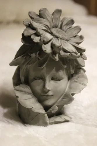 Blumenkind Aster♥Stele♥Gartenfigur aus Polyresin♥Gartenelfe, ohne Stab