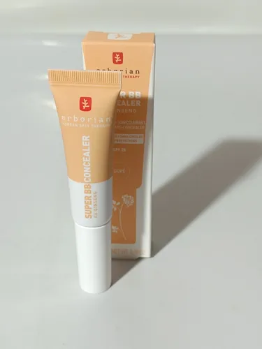 Erborian Super BB Concealer SPF25 - Doré 10ml - Abdeckprodukte mit Lichtschutzfaktor 25, ideal für einen strahlenden Teint und zuverlässige Abdeckung.
