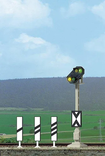 Busch 5823 Vorsignal H0 mit 4 LEDs - grün/grün, gelb/gelb, grün/gelb