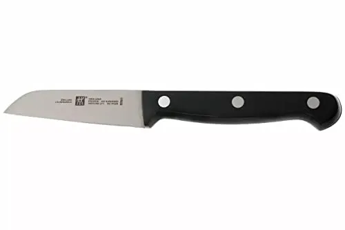 ZWILLING Twin Chef Gemüsemesser 8 cm - Schälmesser für Profi- und Hobbyköche: Langanhaltende Schärfe und ergonomischer Griff sorgen für müheloses Schneiden von Gemüse.