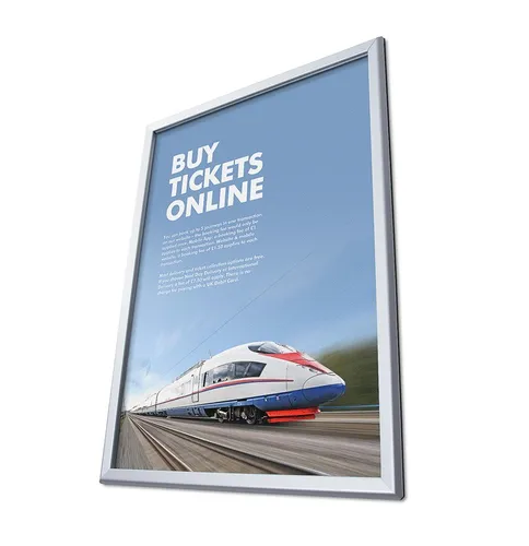 A0 Klapprahmen mit B1 Brandschutzzertifizierung - Stabiler Klapprahmen im A0-Format, ideal für Präsentationen. Das 32 mm Profil sorgt für Langlebigkeit und sicheres Halten von Plakaten.