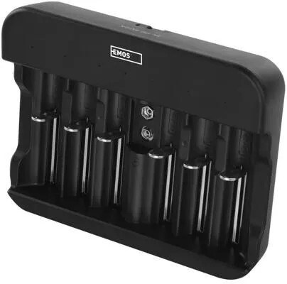 Emos Akku-Ladegerät BCN-60U – Vielseitiges Ladegerät für C, D, AA, AAA - Akkus & Akku Ladegerät: Inklusive Akkus für verschiedene Formate, ideal für umweltbewusste Nutzer.