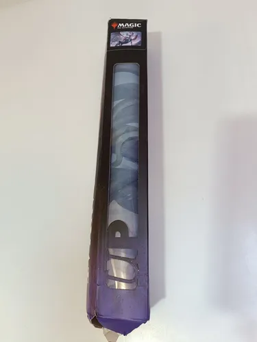 MTG Spielmatte Ultra Pro 422321 Tarkir Dragonstorm - Hochwertige TCG Spielmatte für Magic: The Gathering, mehrfarbig und mit gesticktem Rand, ideal für spannende Spiele und Schutz deiner Karten.