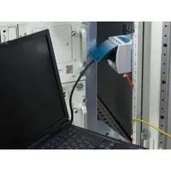 Rittal Servicesteckdose Schrankrahmenbef. DK 7280.100 - 4-fach Servicesteckdose zur sicheren Schrankrahmenbefestigung, inkl. Haltewinkel und ideal für eine effiziente Stromversorgung in Technikräumen.