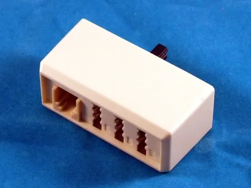 Adapter • TAE-F-STECKER auf 3XTAE-KUPPLUNG NFF + WESTERNKUPPLUNG 6/4 • 01-10-02B