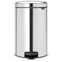 Brabantia Treteimer NEWICON, 20 Liter - Stylischer Abfalleimer mit herausnehmbarem Innenbehälter, bietet festen Stand und Kippsicherheit durch gleitsichere Bodenunterseite.