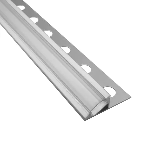 T77 LED Alu Premium Fliesenprofil 12mm silber 30° - 2m klar - Verleihen Sie Ihren Räumen einen modernen Touch! Das elegante Fliesenprofil schützt und wertet Fliesenübergänge auf, während es das Licht Ihres LED-Strips perfekt zur Geltung bringt. Ideal für Wohn- und Arbeitsbereiche.