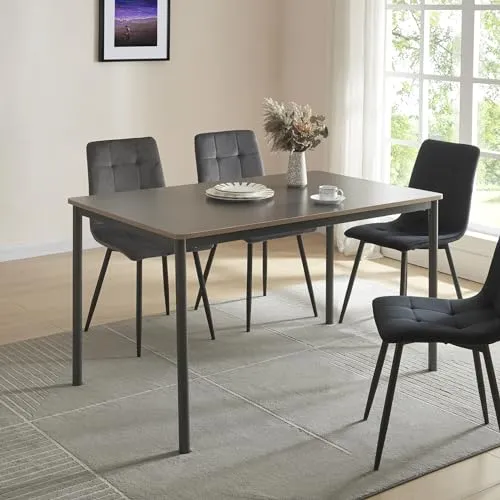 Esstisch Lindesberg für 4 Personen – 120 x 70 cm, eleganter Küchentisch mit stabilen Stahlbeinen - Esszimmertisch mit zeitlosem Design, ideal für gesellige Runden und einfach zu reinigen. Platz für bis zu 4 Personen, schnell montierbar und stabil.